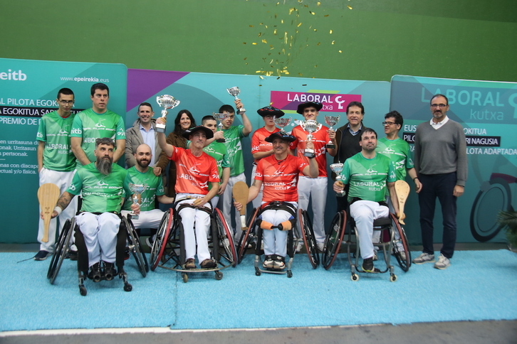 Euskal Pilota Egokitua Zirkuituaren Bizkaiko Irekiaren txapeldunak eta gaionontzeko parte hartzaileak.