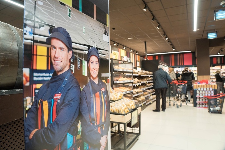 EROSKI actualiza su hora de ruta estratégica con la renovación de sus “5 Compromisos Contigo”.