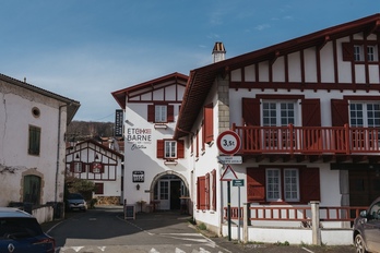 Les bureaux de vote seront ouverts de 8 heures à 18 heures.
