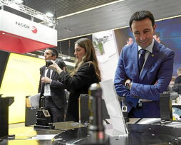 Mikel Torres, en la Bienal de Máquina-Herramienta, en Barakaldo.