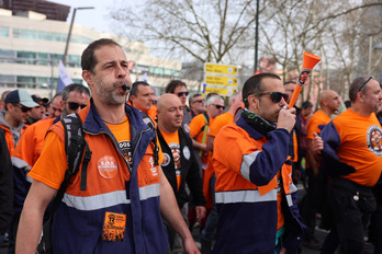 Trabajadores de Tubos Reunidos, el miércoles en Bilbo, donde pidieron mayor implicación a Lakua.