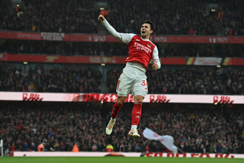Zubimendi celebra un gol con el Arsenal ante el Sunderland. En su primera temporada en Londres está incluso superando las expectativas.