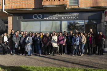 Protesta previa de trabajadoras y trabajadores sociales por un aumento de las amenazas y las agresiones.