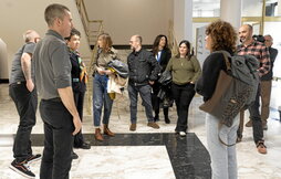 Arkaitz Rodríguez, impulsor de la propuesta luego rechazada, junto a representantes de todos los sindicatos.