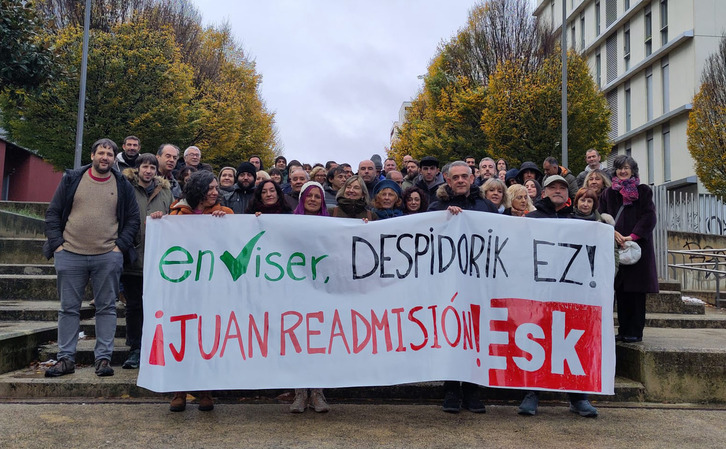 Enviserreko langileek elkarretaratzea egin dute aste honetan egoeraz ohartarazteko.
