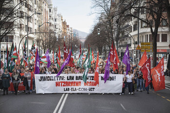 Movilización de las trabajadoras de los comedores escolares en Bilbo el pasado febrero.
