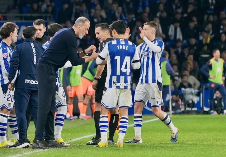 Matarazzo da órdenes a un Kubo que parece estar más cerca de regresar.