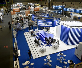 Uno de los pabellones de la Bienal de Máquina-Herramienta.