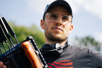 Harry Lighton, director de ‘Pillion’.