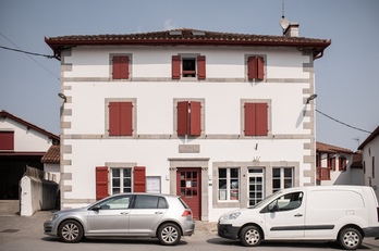 La commune d'Irissary comptait 892 habitants en 2022.