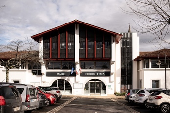 La commune d'Ustaritz comptait 7 755 habitants en 2024.