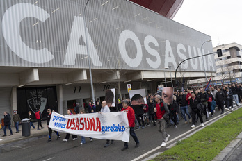 Sadar Bizirik joan den larunbatean antolatutako martxa, zuarituen irudiak gidaturik. 