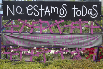 Homenaje a las mujeres muertas y desaparecidas en las marchas del 8 de marzo en Ciudad de México.