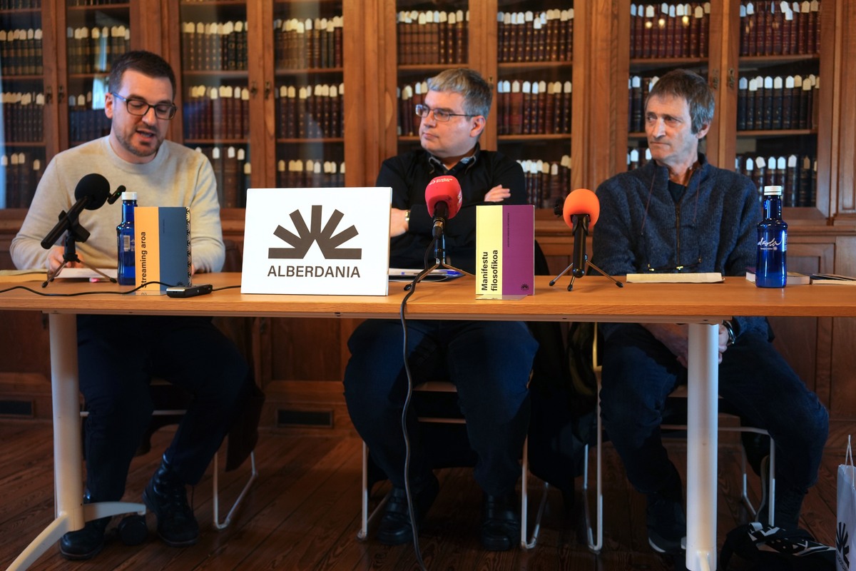 Algoritmoa, egia eta justizia hausnarketagai, Urtzi Urkizu eta Agustin Arrietaren lan berrietan | Culture | Naiz