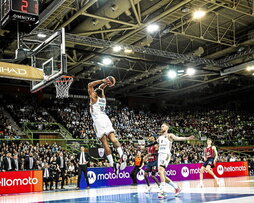 Los horrores defensivos del Baskonia costaron caro.