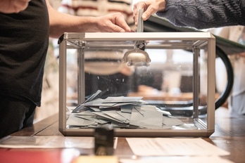 Au Pays Basque Nord, 2 374 conseillers municipaux sont à élir.