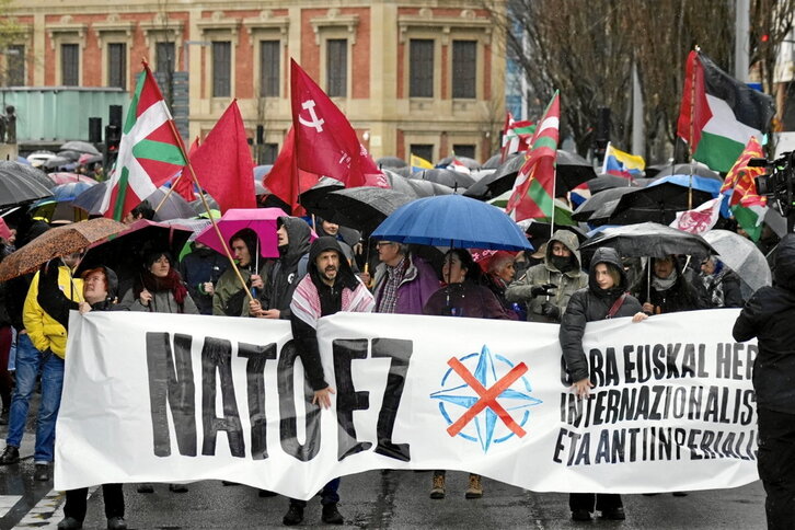 Cabecera de la manifestación internacionalista y antiimperialista.