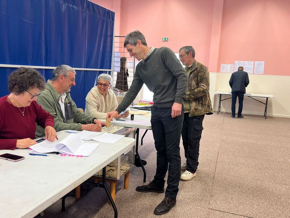 À Ustaritz, deux listes de gauche s’opposent. Celle de la majorité sortante, menée par Piero Rouget...