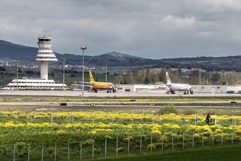Lakua y Madrid han acordado un marco regulatorio especial para el aeropuerto de Foronda.
