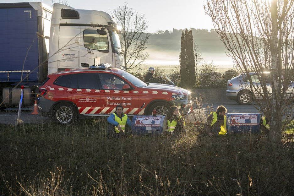 Landaben grebalari batzuk bidoietara kateatu dira.