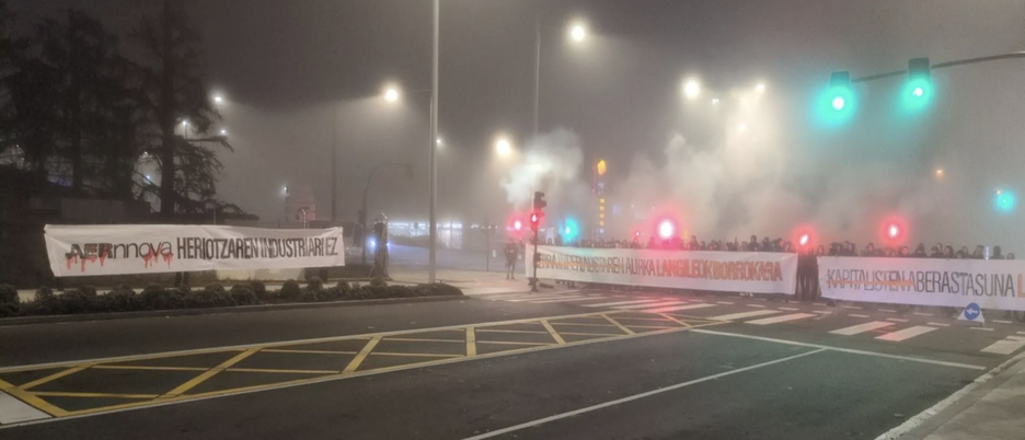 Euskal Herriko Kontseilu Sozialistak egindako piketea Gasteizko Aernnovan.