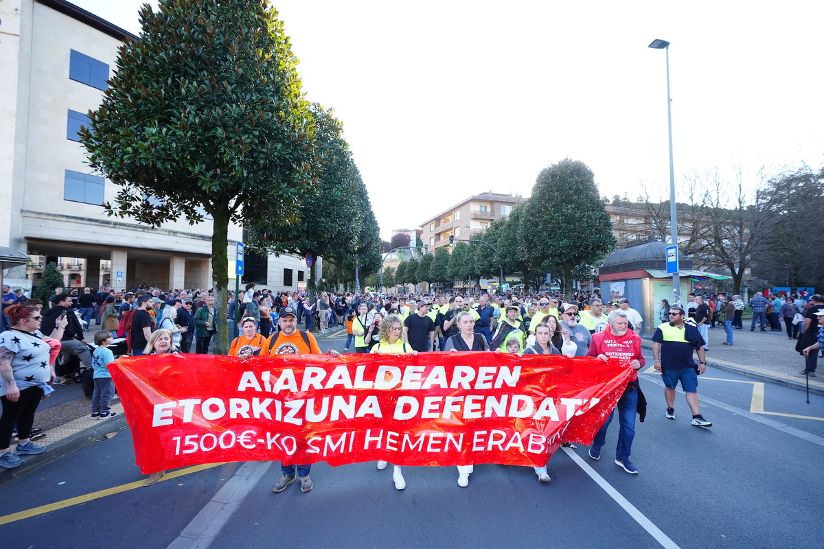 Manifestazioa Laudion, oinarrizko soldata propioaren alde eta desindustrializazioaren aurka. 