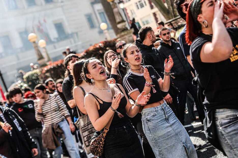 Ikamako ikasleak, mobilizatuta.