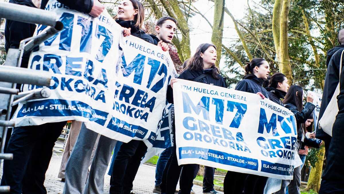 Ikamaren piketeak, kalez kale eta ikastetxeen aurrean.