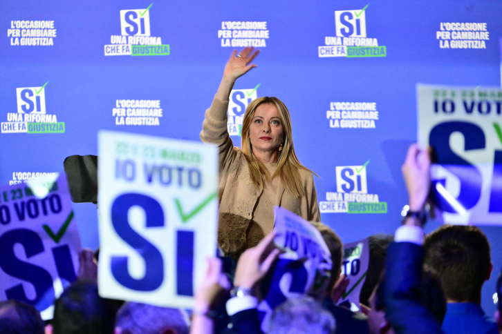Meloni, en un acto por el sí en esta campaña.