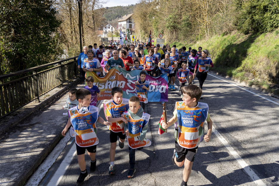 Otsagabian, gaztetxoek hartu dute lekukoa. Otsagabian, gaztetxoek hartu dute lekukoa.