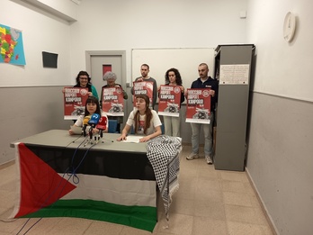 Palestinarekin Elkartasuna, en una reciente concentración en la que exige suspender los partidos del Baskonia contra los equipos israelíes Hapoel y Maccabi.