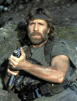 Norris, en «Desaparecido en combate» (1984).