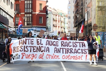 Manifestación antirracista convocada en Bilbo.