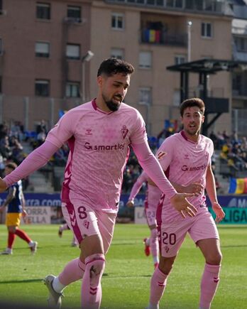 Nolaskoain celebra el gol de la victoria del Eibar en Andorra.