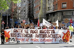 Manifestación antirracista convocada ayer en Bilbo.