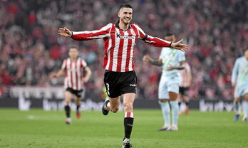 Oihan Sancet volvió a reencontrarse con el gol ayer.