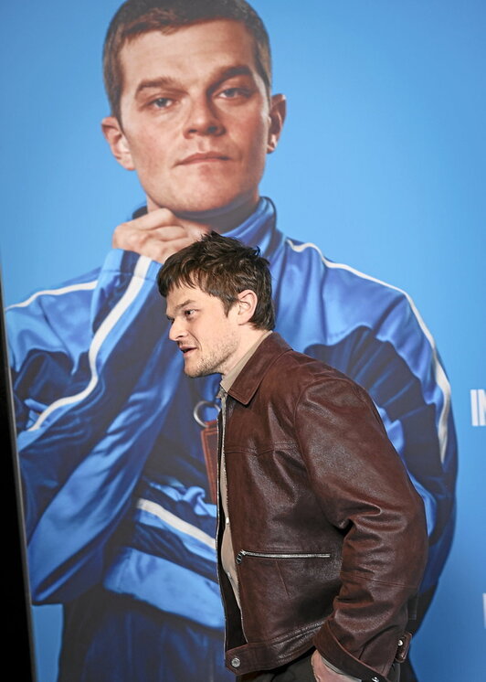 El actor británico de ascendencia vasca Robert Aramayo, la semana pasada en el estreno en Madrid de «Incontrolable».