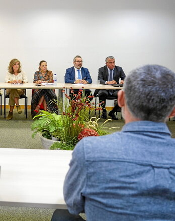 Acto de conciliación en el CRL entre sindicatos y Confebask sobre el SMI propio.