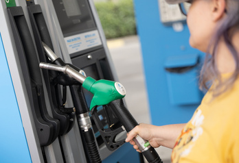 Llenar el depósito se ha encarecido notablemente desde que EEUU e Israel atacaron Irán.