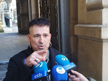 Imagen del profesor encausado en Irun, que ha hablado antes de iniciarse el juicio.