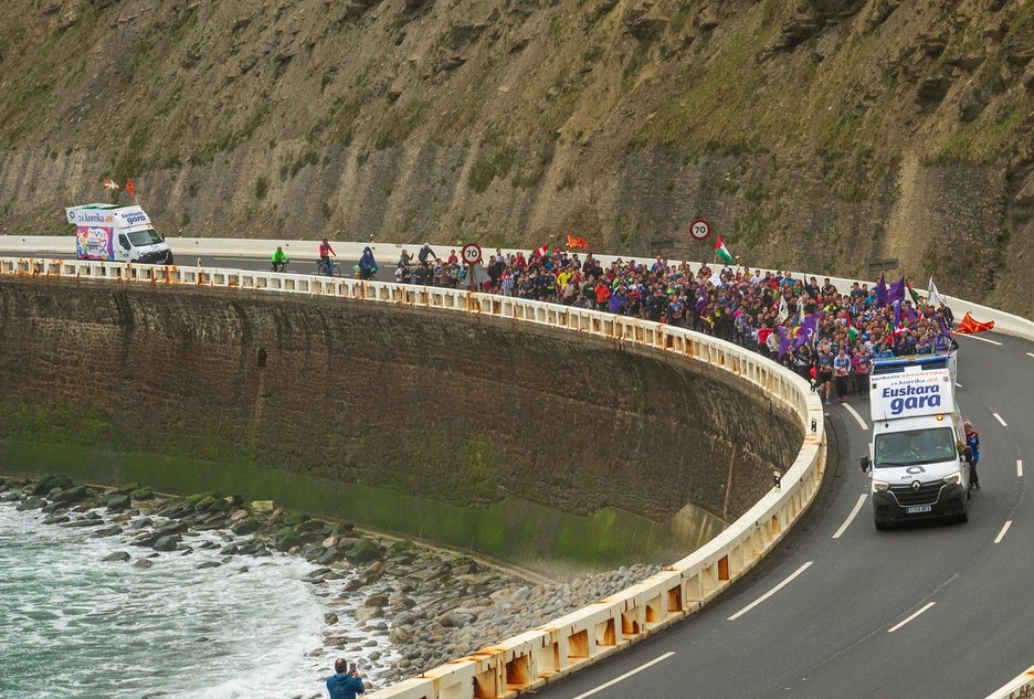 Kostaldean aurrera egin du Korrikak.