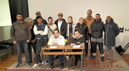 Imagen de la comparecencia realizada en Katakrak.