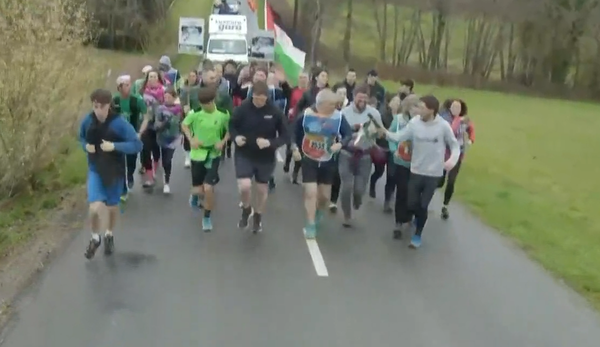 Gorbeialdean lasterketa.