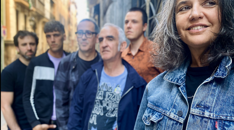 Anari eta bere taldea.