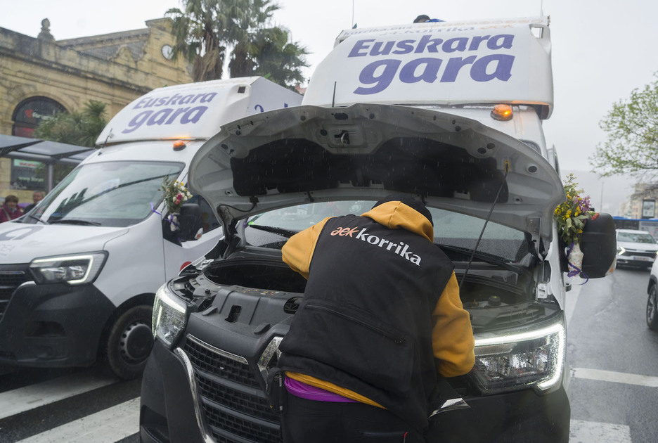 Donostian furgonetak ere lekukoa pasatu zuen. Donostian furgonetak ere lekukoa pasatu zuen.