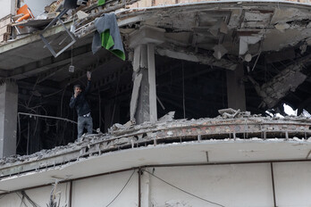  Edificio alcanzado por un dron en el noreste de Teherán.