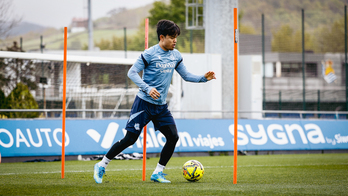 Take Kubo, durante uno de los entrenamientos de esta semana.