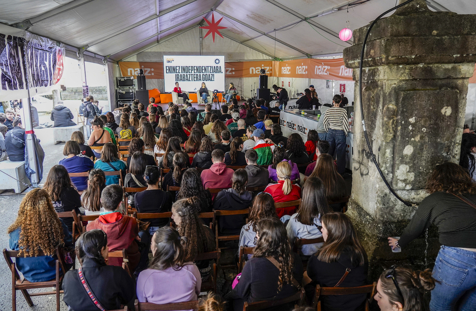 ‘Ekinez Independentziara. Irabaztera goaz!’ lelopean egin da hitzaldi zentrala, NAIZ Gunean.