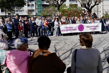 Concentración en repulsa del crimen machista acontecido en Basauri.