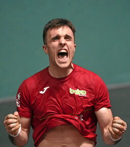 Amorruz beteriko Jon Ander Peñaren ospakizuna.